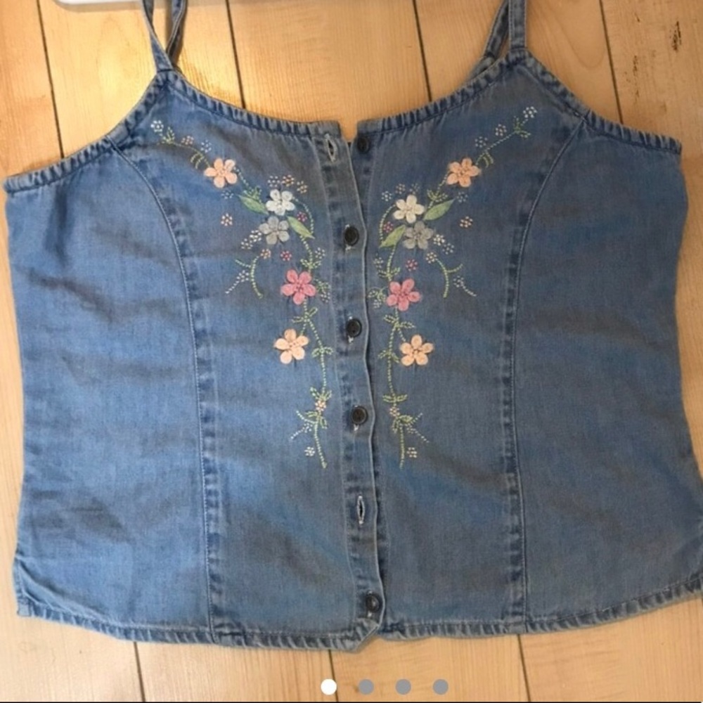 90 retro thrifted blue flowered patterned tank